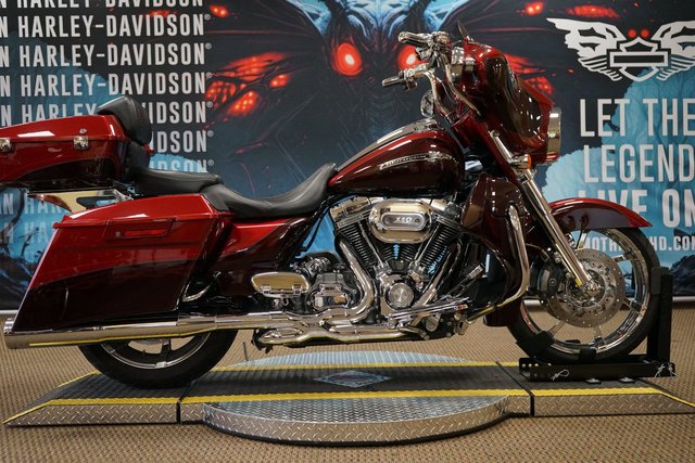 Pre-Owned 2012 Harley-Davidson CVO Street Glide in Mothman Harley