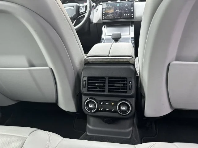 Used 2024 Gray Land Rover Dynamic SE image 25