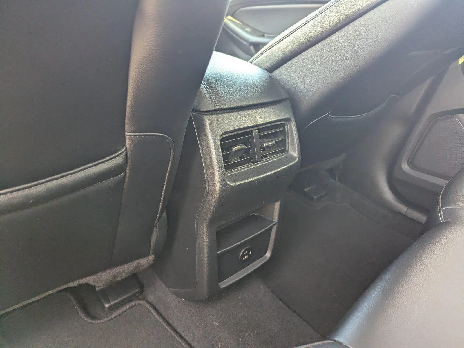 Used 2022 Agate Black Ford SEL image 30