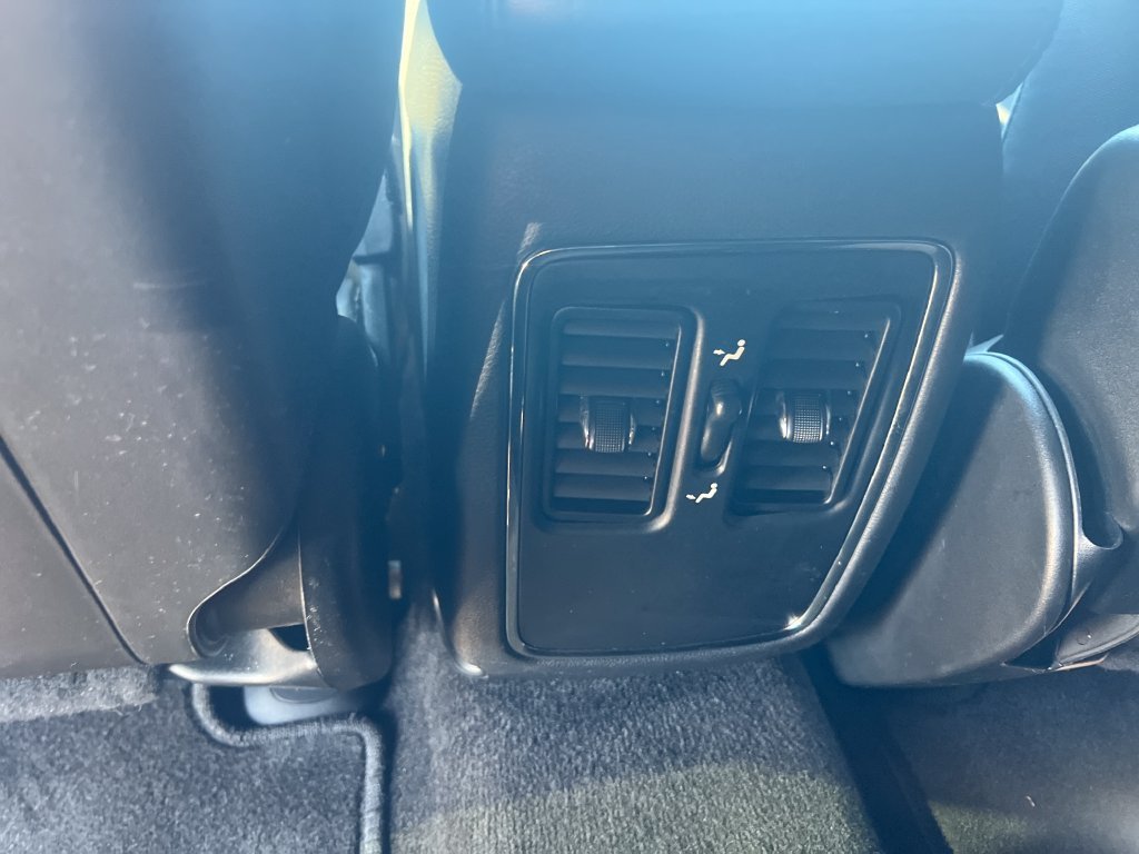 Used 2015 Silver Jeep Laredo image 23