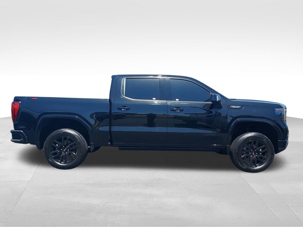Used 2022 Black GMC Elevation image 9