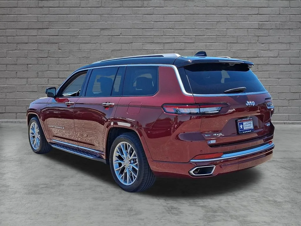Used 2022 Velvet Red Pearlcoat Jeep Summit image 8