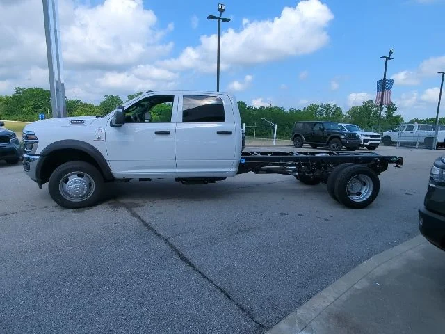 New 2026 Bright White Clearcoat RAM Tradesman image 28
