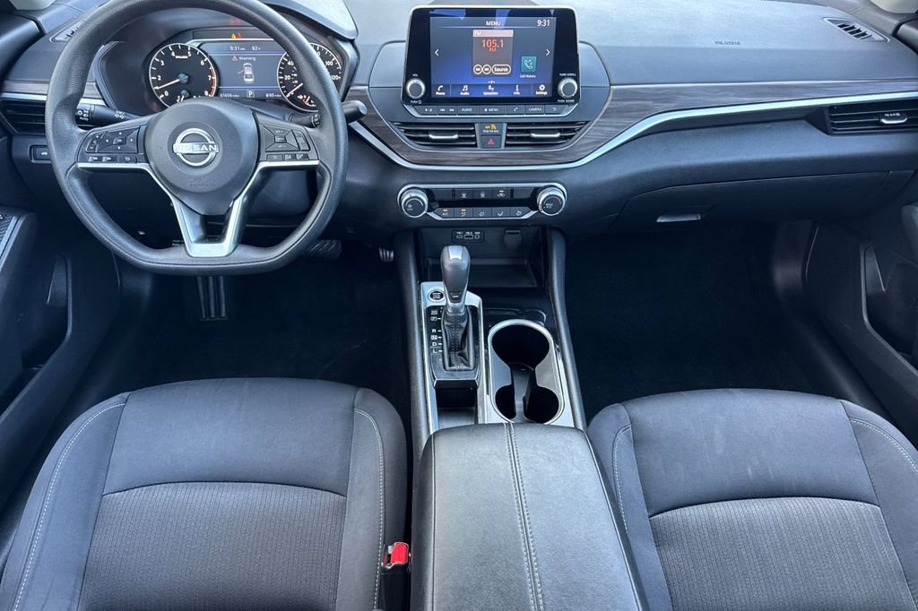 Used 2024  Nissan 2.5 SV image 17