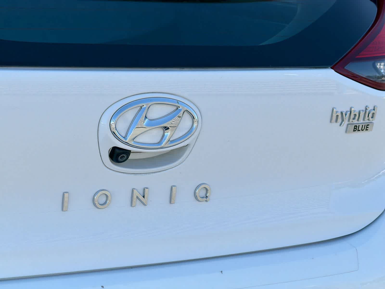 Used 2021 Ceramic White Hyundai Blue image 13