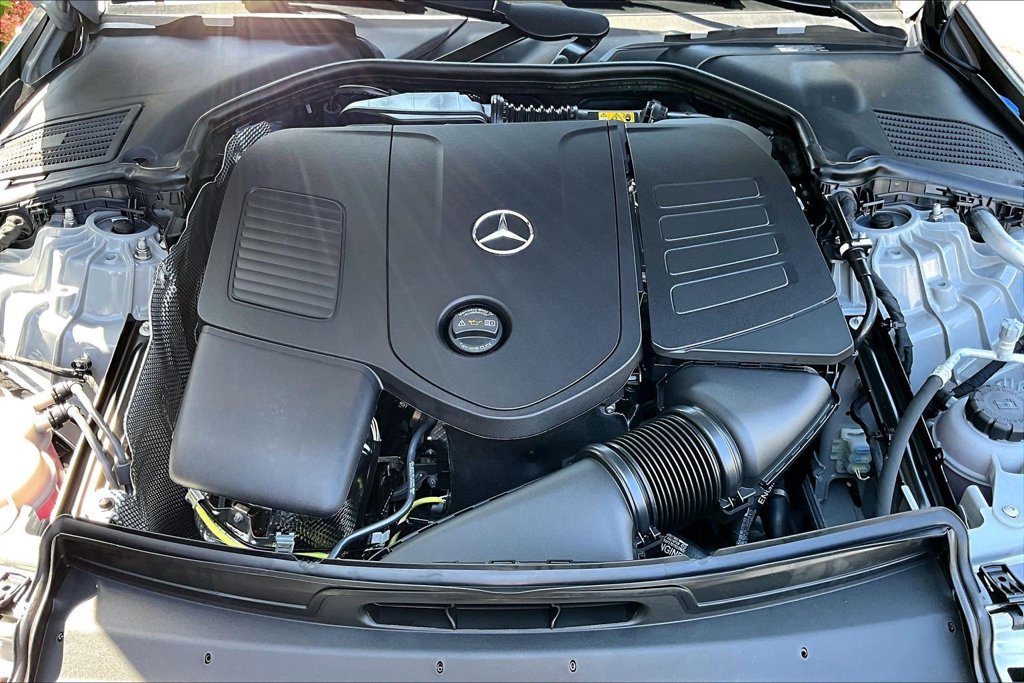 New 2026 MANUFAKTUR Alpine Grey Mercedes-Benz C 300 image 25