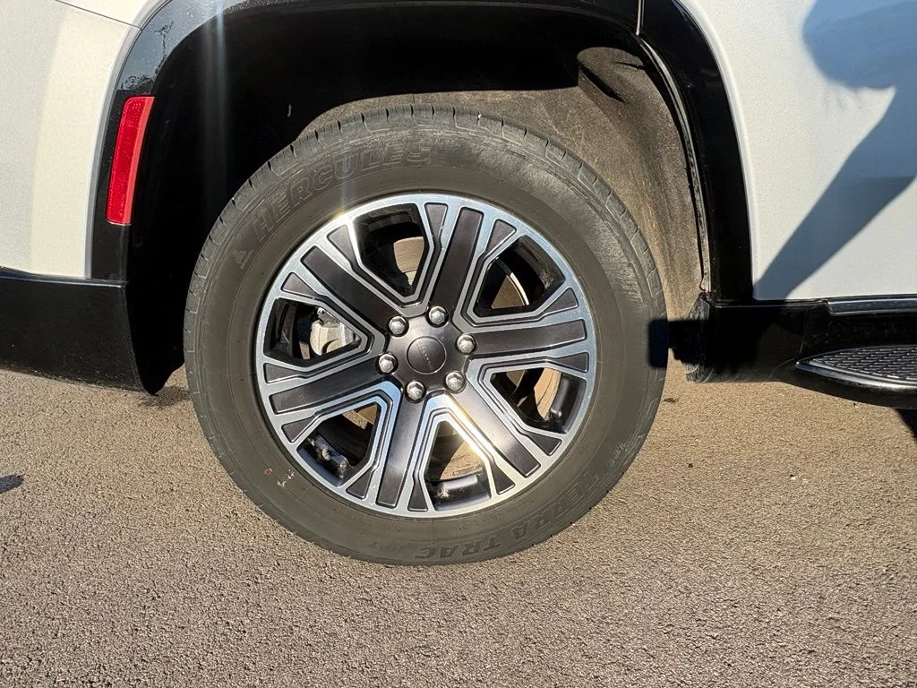 Used 2023 Silver Jeep Series II image 34