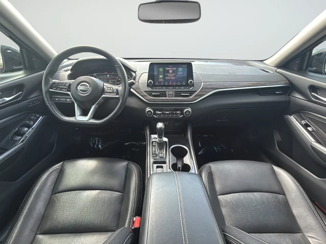 Used 2021 Black Nissan 2.5 Platinum image 9