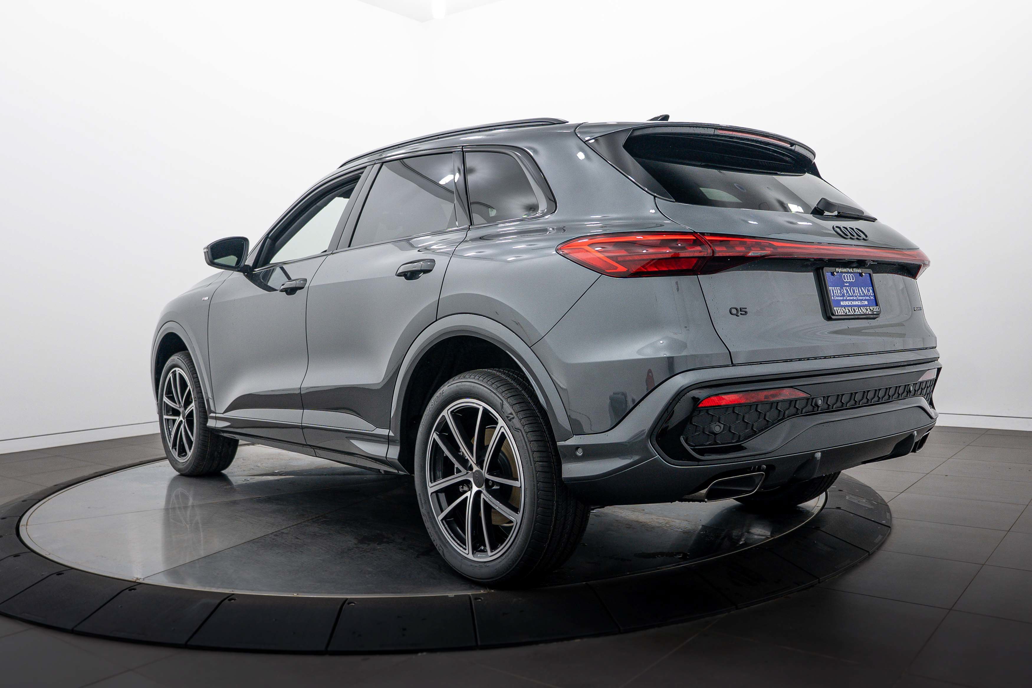 New 2026 Daytona Gray Audi Premium Plus image 5