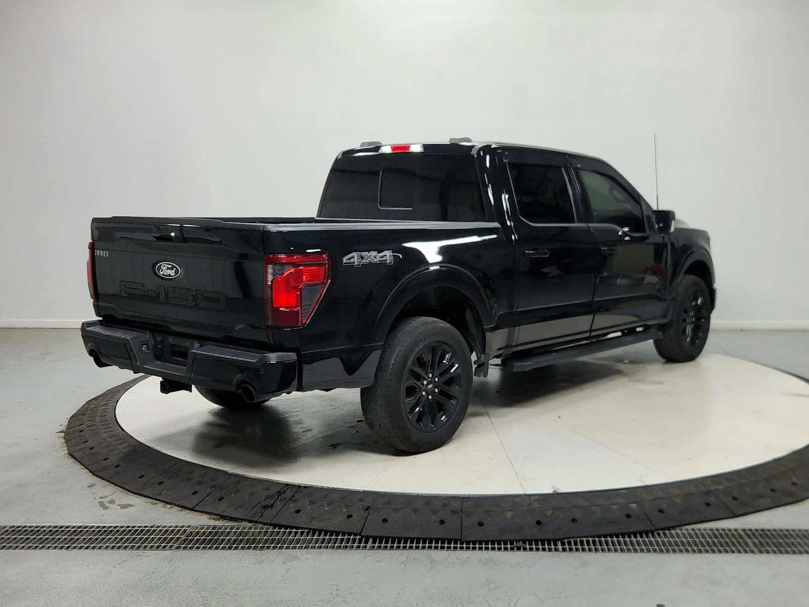 Used 2024 Black Ford XLT image 8