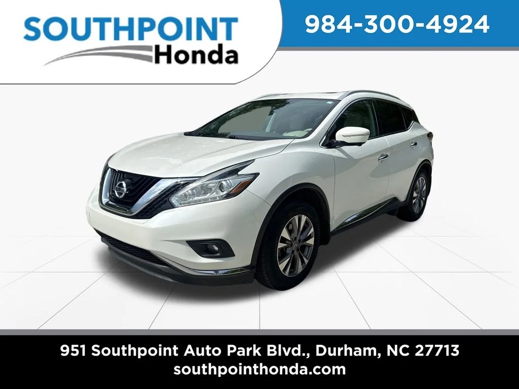 Used 2015 Pearl White Nissan SL image 3