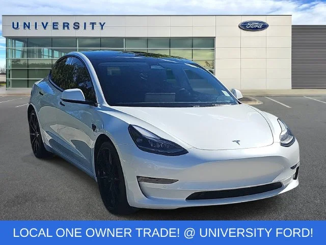 Used 2022 White Tesla Performance image 1