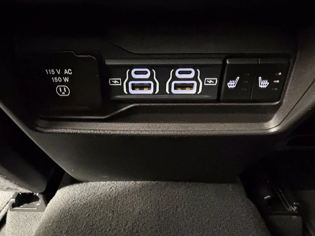 Used 2024 White Jeep 4xe image 39