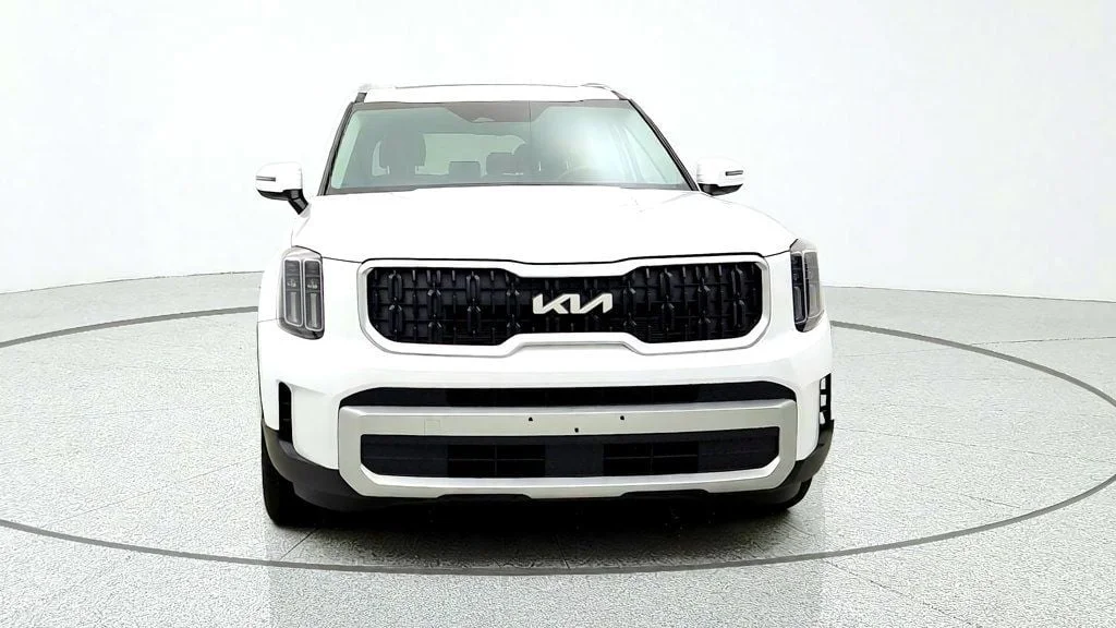 Used 2024 Glacial White Pearl Kia EX FWD image 2