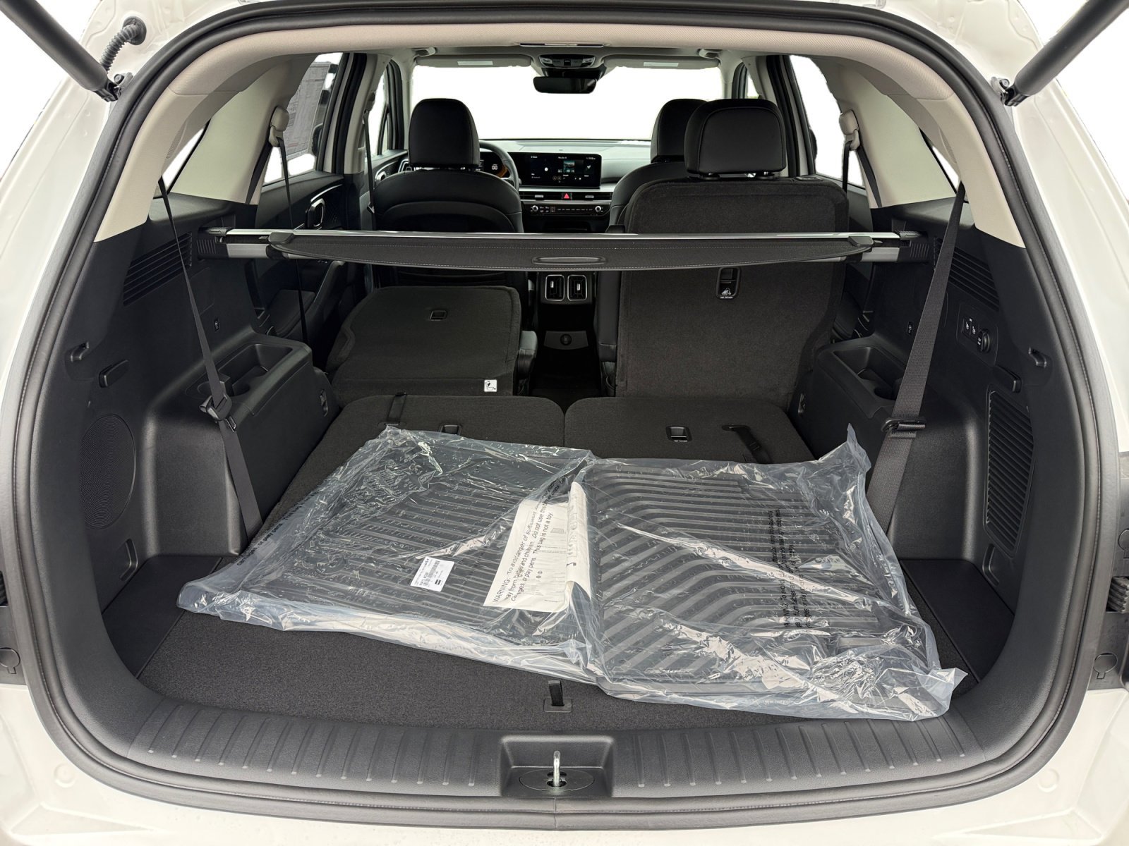New 2026 Snow White Pearl Kia EX image 17