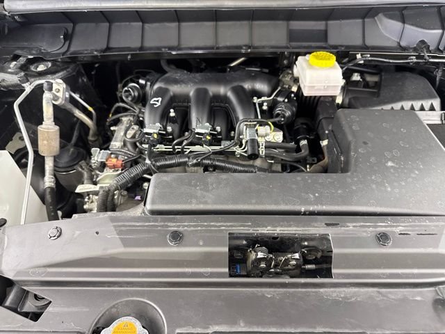 Used 2025 Gray Nissan Platinum image 17