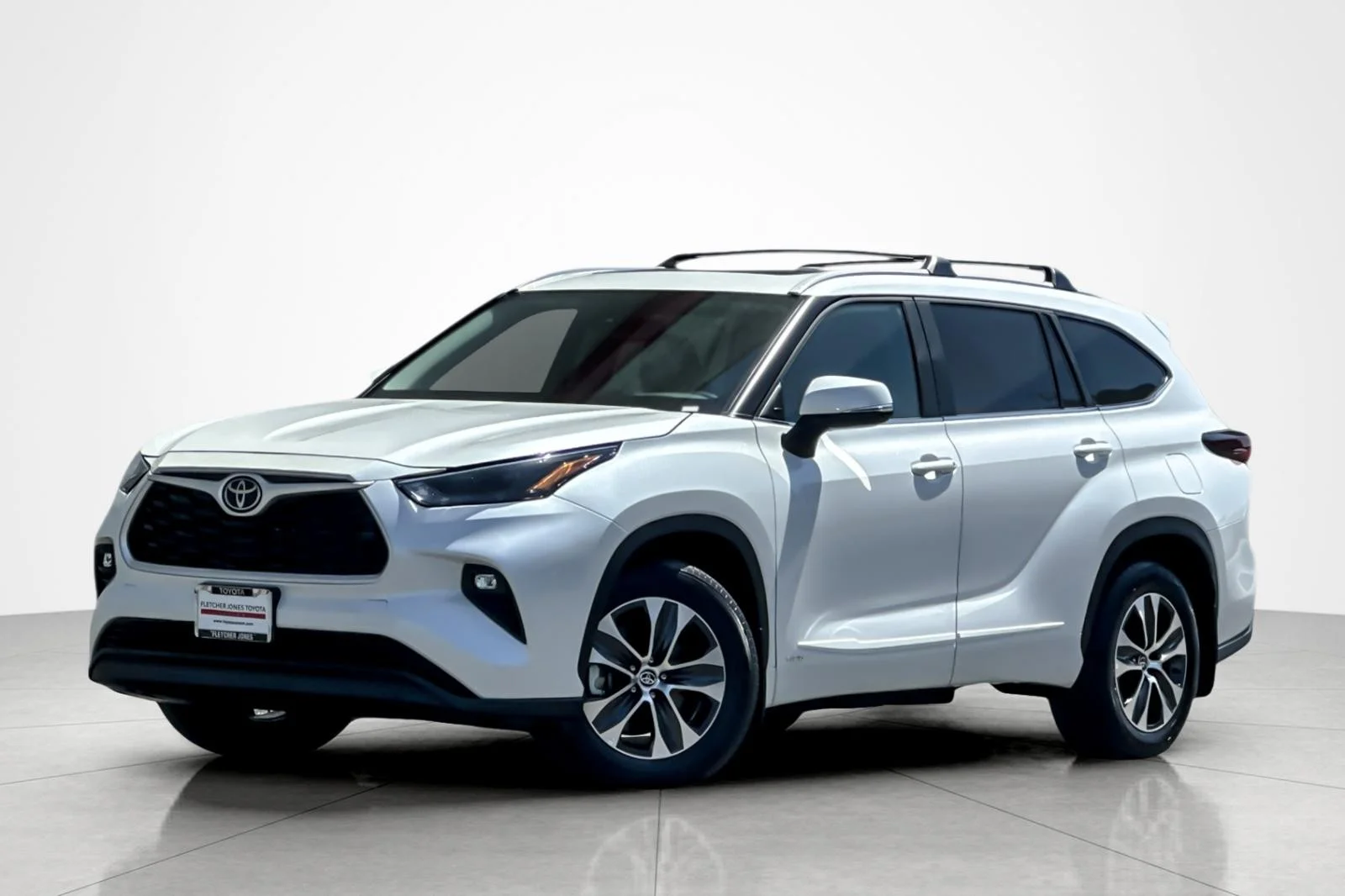 Certified Used 2026 Wind Chill Pearl Toyota Hybrid XLE image 1
