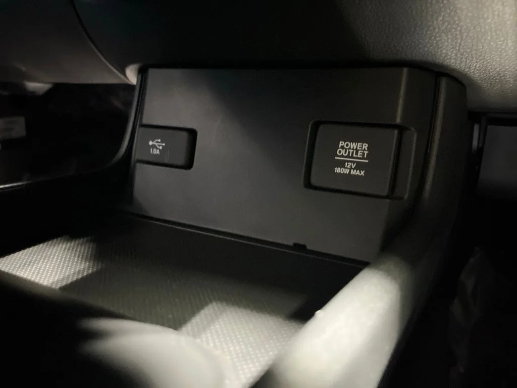 Certified Used 2021 Crystal Black Pearl Honda LX image 22