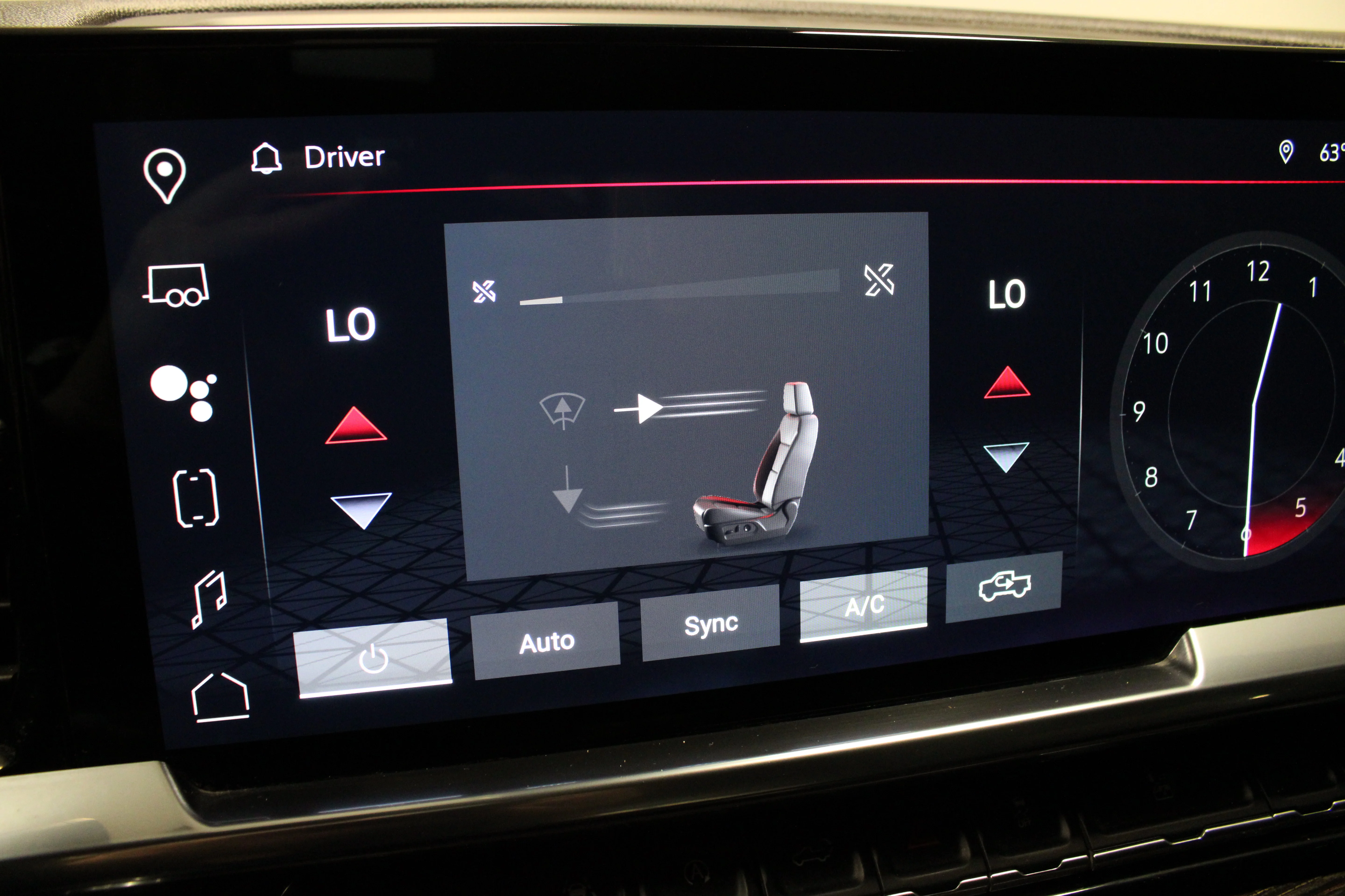 Used 2023 Summit White GMC SLE image 27