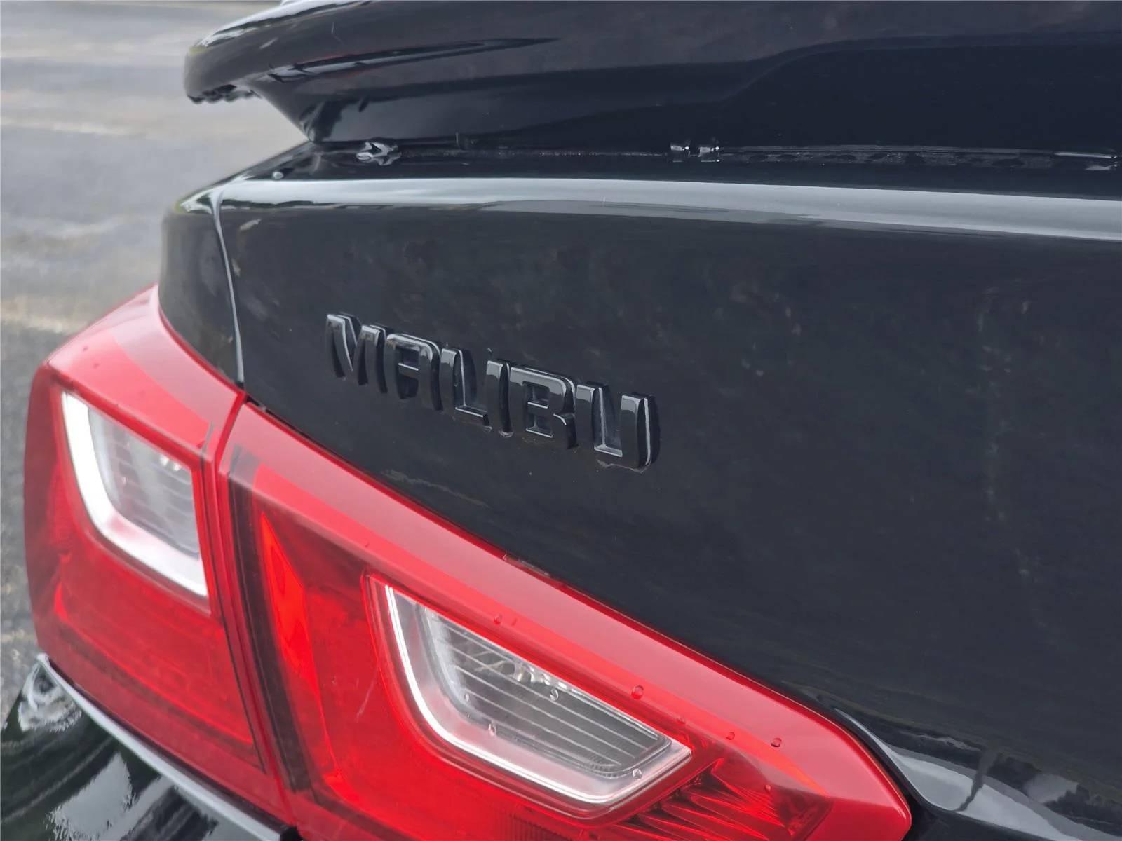 Used 2024 Mosaic Black Metallic Chevrolet RS image 34
