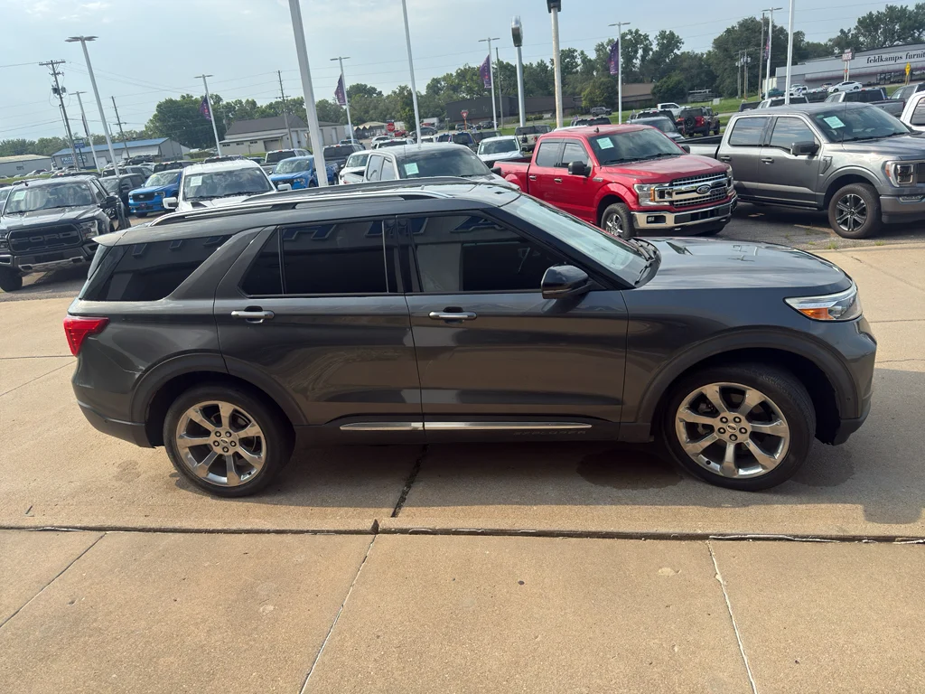 Used 2020 Magnetic Metallic Ford Platinum image 5