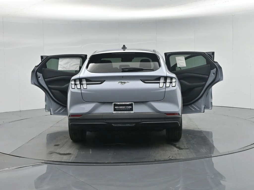 New 2026 Gray Ford Select image 60