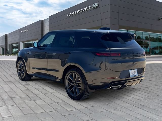New 2026 Carpathian Grey Land Rover Dynamic SE image 3