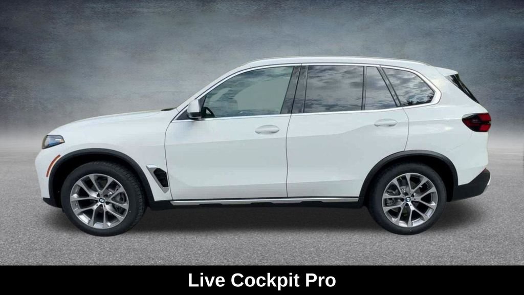 Used 2024 White BMW xDrive40i image 14