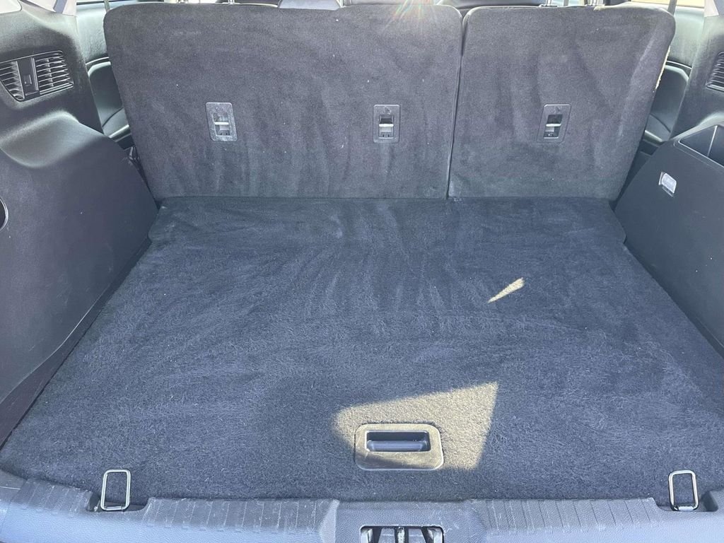 Used 2024 Silver Ford SEL image 26