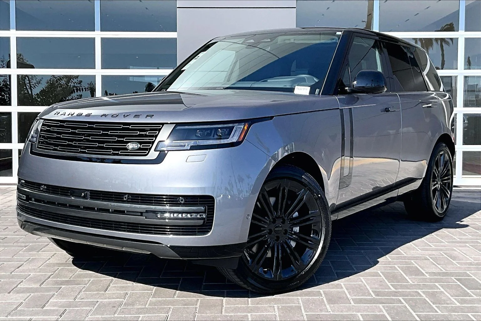 New 2026 Eiger Grey Land Rover SE image 1