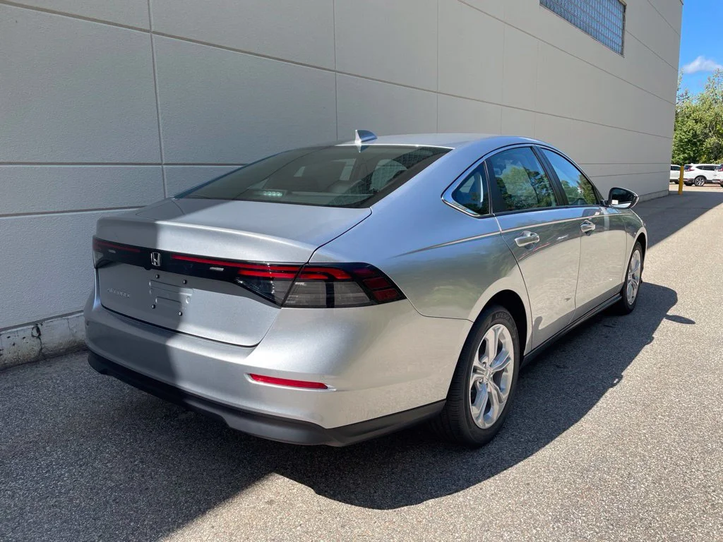 New 2026 Solar Silver Metallic Honda LX image 7