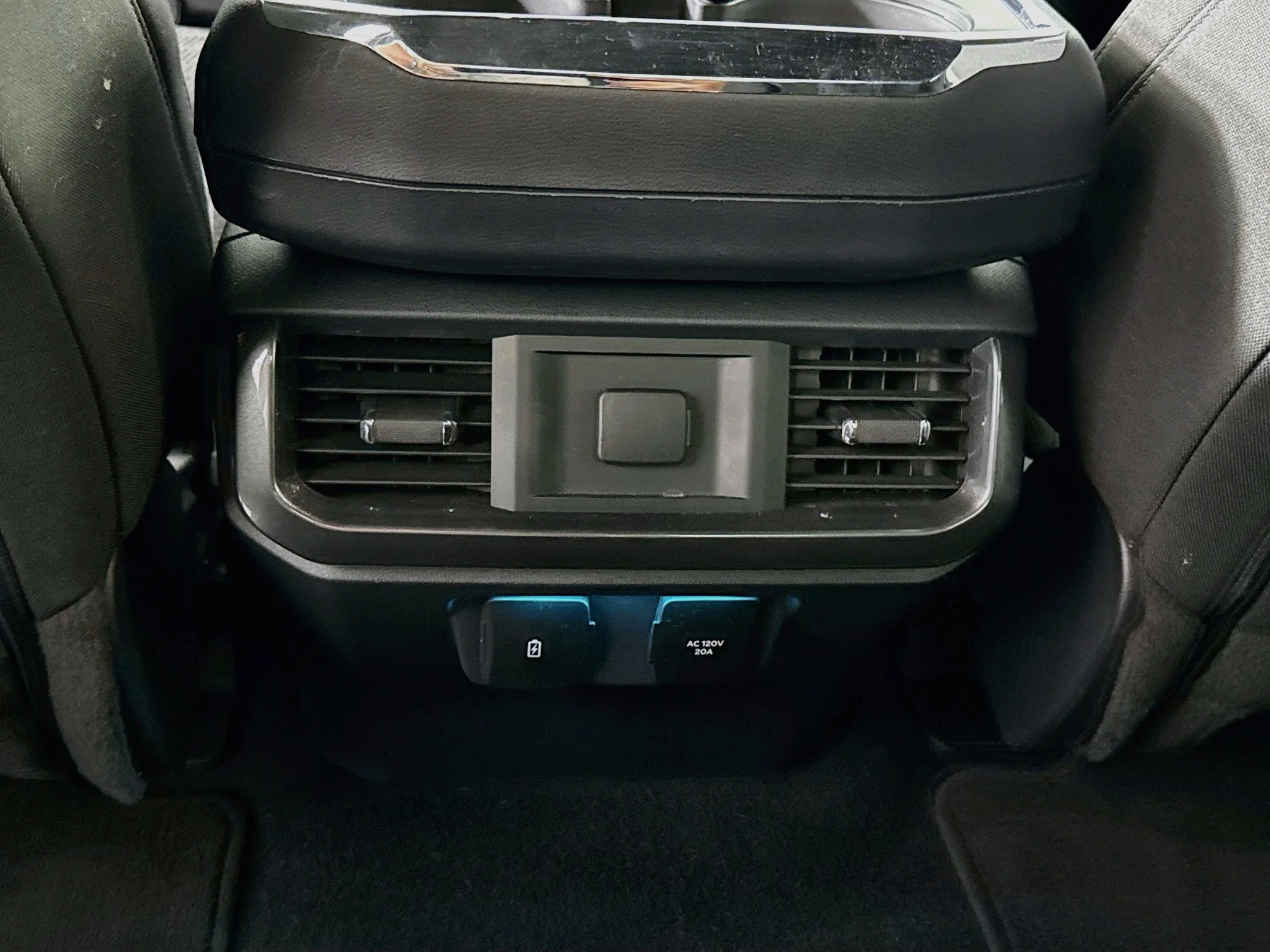 Certified Used 2023 Carbonized Gray Metallic Ford XLT image 25
