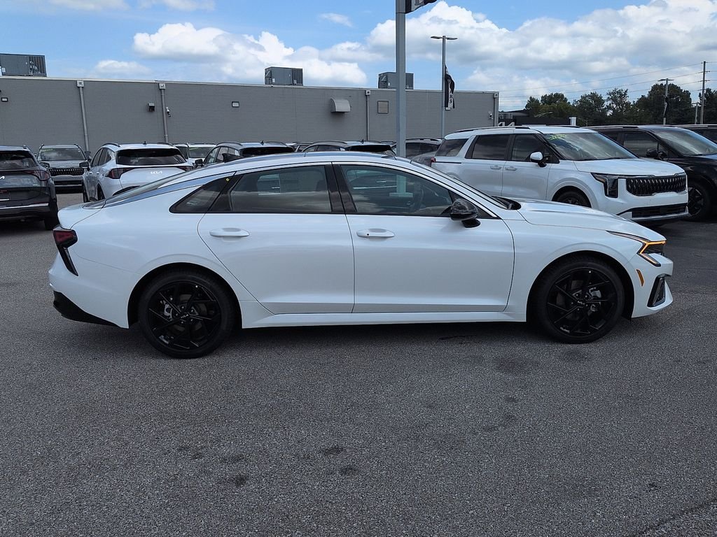 New 2026 Snow White Pearl Kia GT-Line FWD image 2