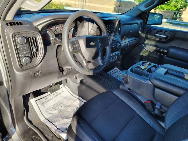 Used 2023 Gray Chevrolet Custom image 13
