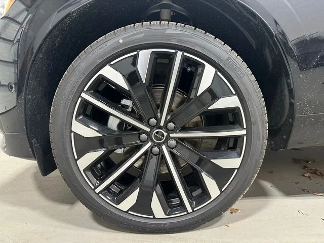 New 2026 Onyx Black Volvo Ultra image 23