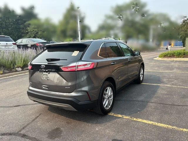 Used 2024 Gray Ford SEL image 13