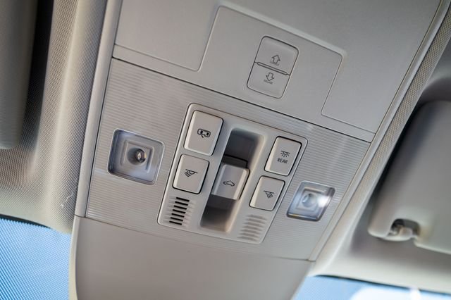 2025 Volkswagen Taos SE - Photo 23