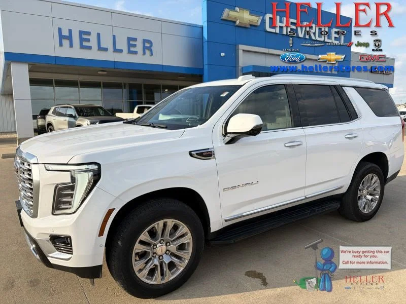 Used 2025 Summit White GMC Denali image 1