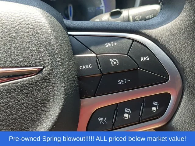 Used 2023 Black Chrysler Touring L image 26