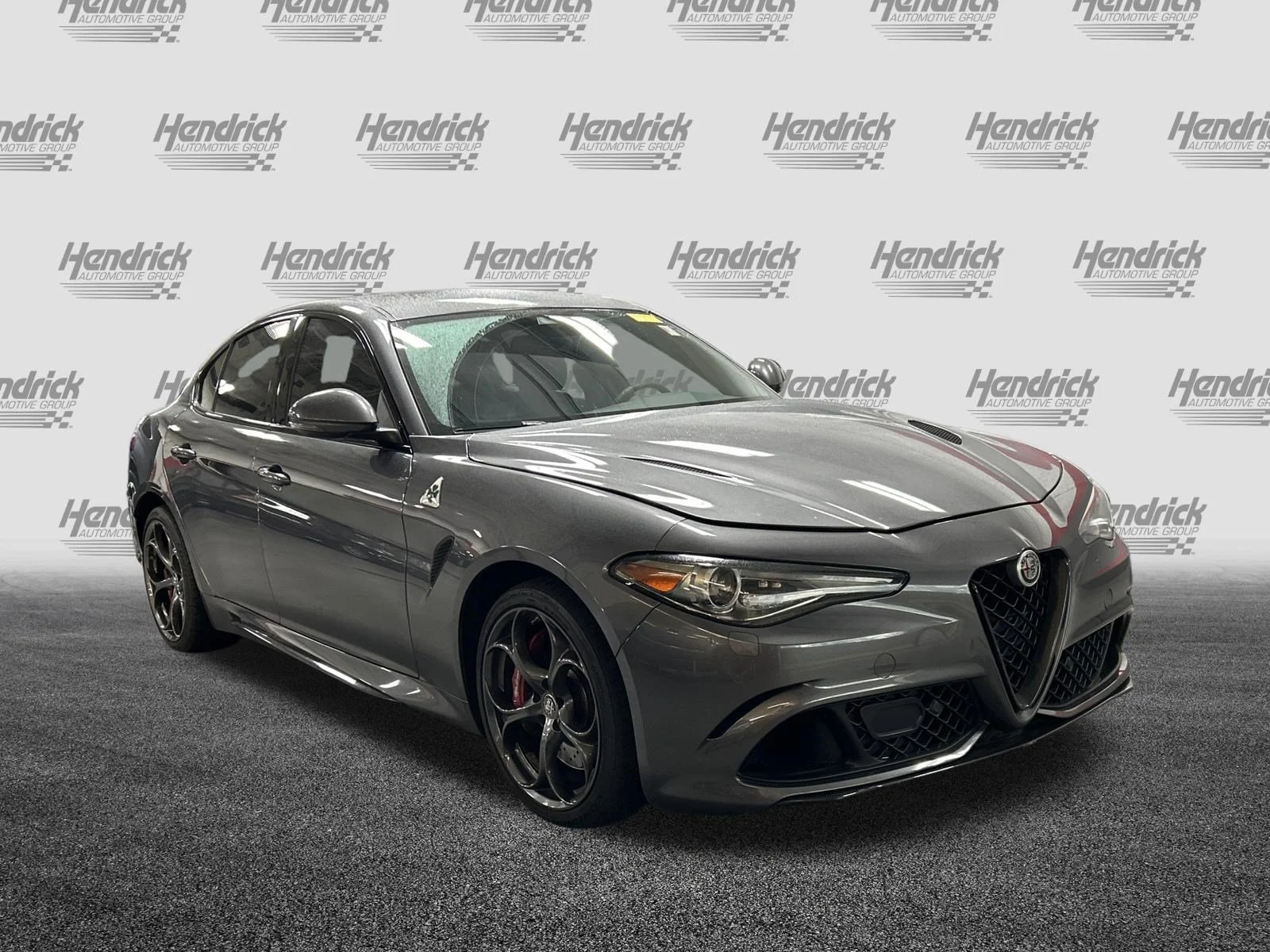 Used 2018 Vesuvio Gray Metallic Alfa Romeo  image 2