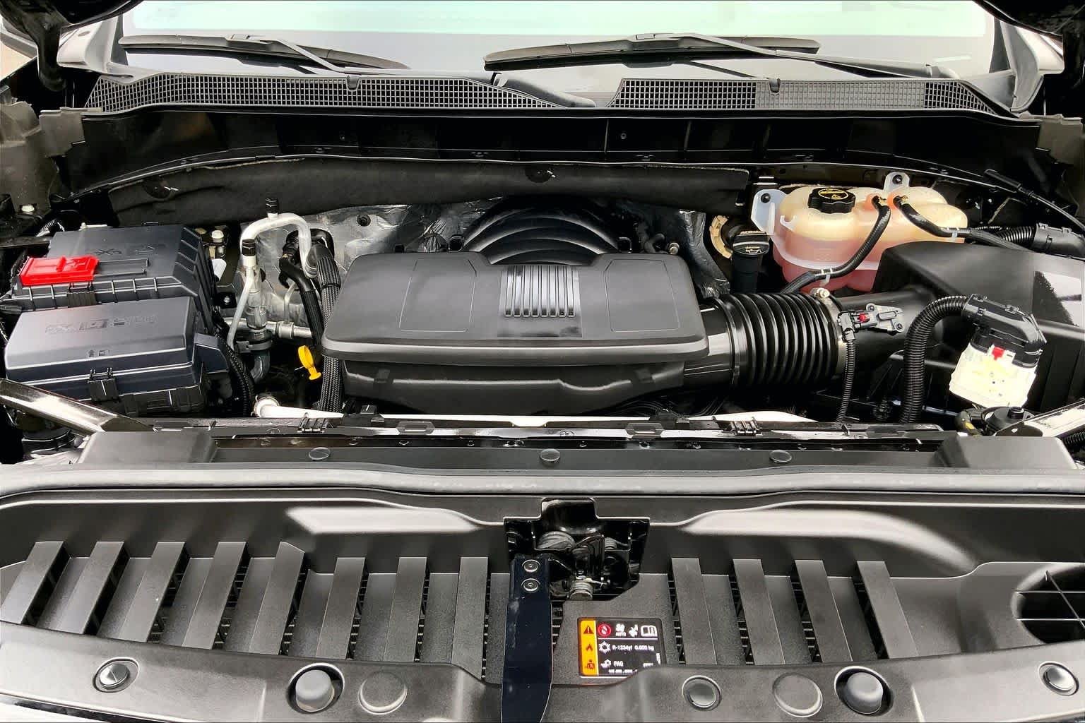 Used 2024 Black Chevrolet High Country image 31