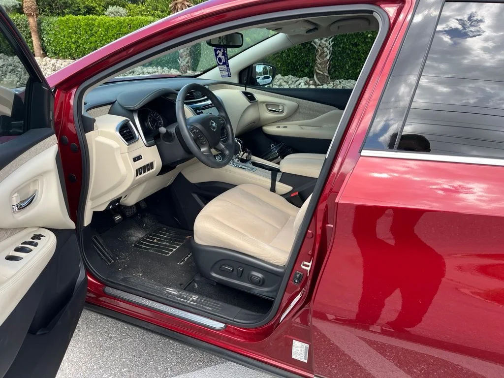 Used 2020 Cayenne Red Metallic Nissan SV image 13