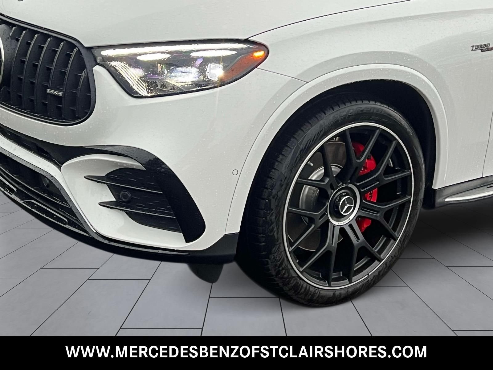 New 2027 MANUFAKTUR Moonlight White Metallic Mercedes-Benz AMG® GLC 53 4MATIC+ Coupe image 10