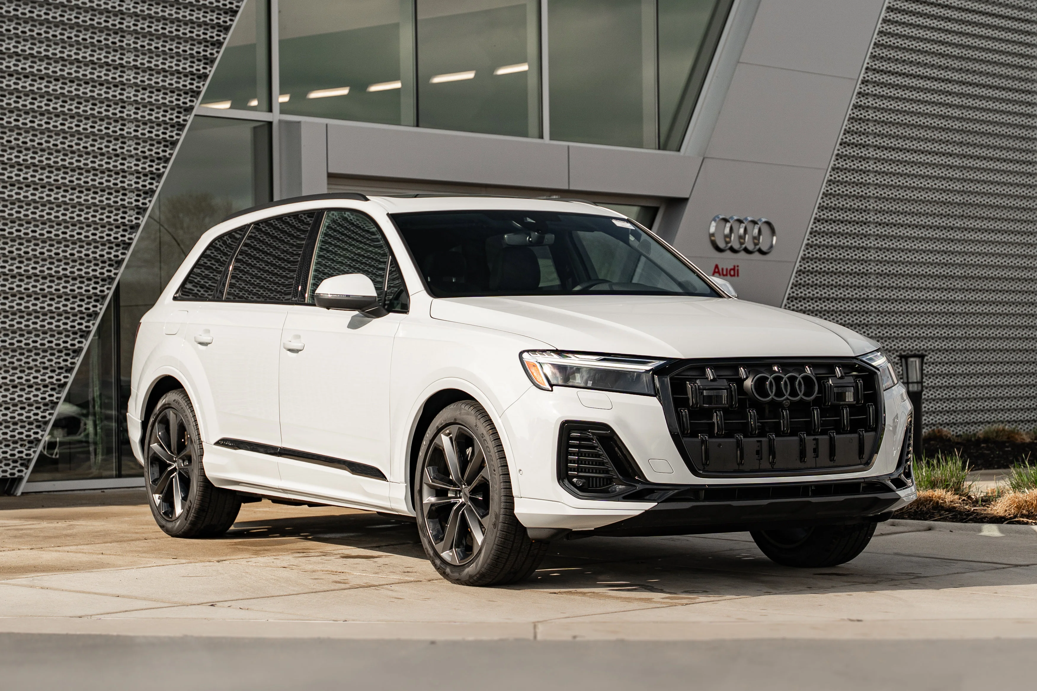 2026 Audi Q7 55 Premium Plus quattro Tiptronic's photo