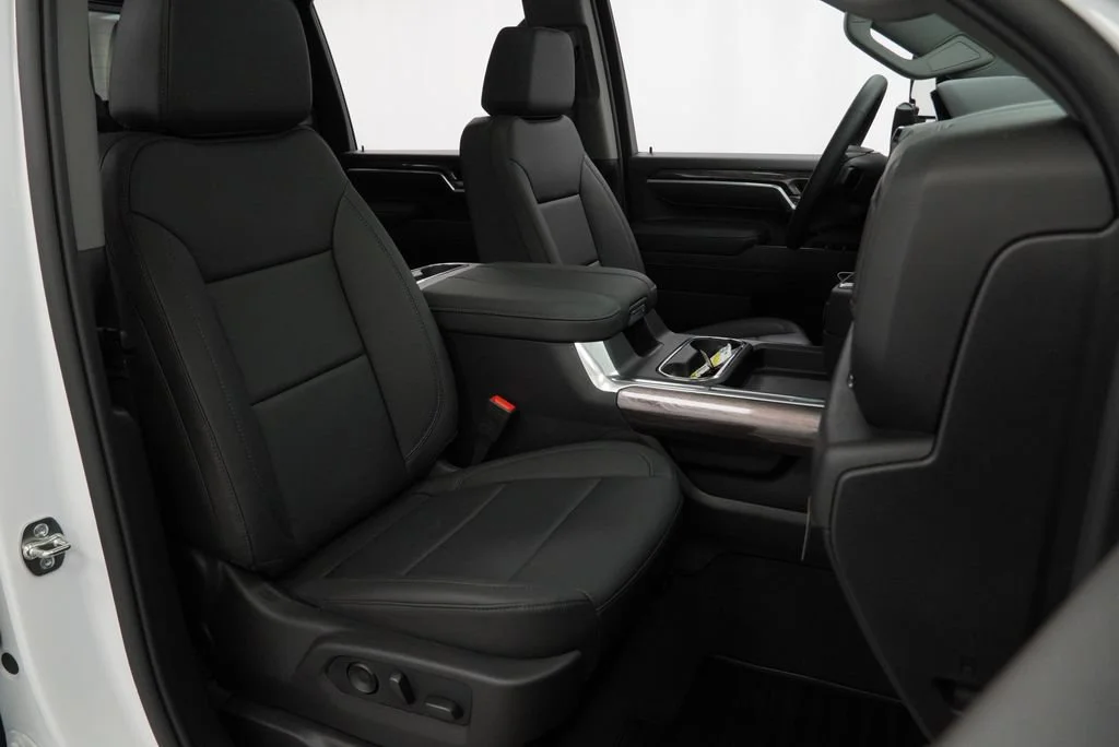 New 2026 Summit White Chevrolet LTZ image 29