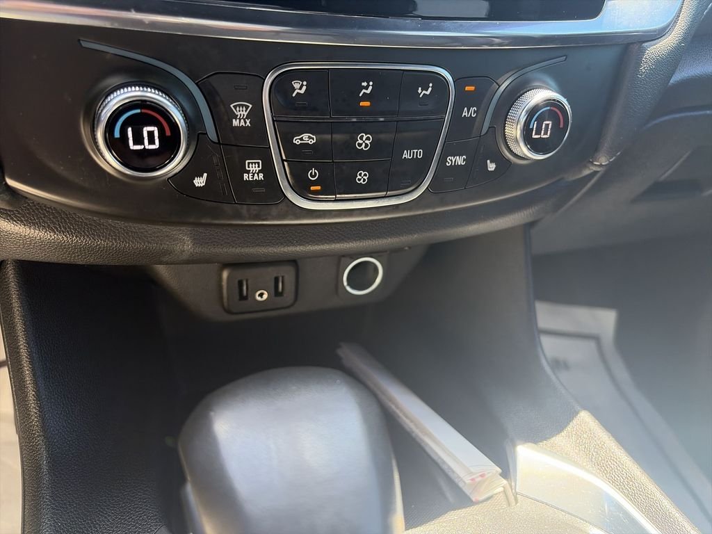 Used 2023 Gray Chevrolet LT Leather image 18