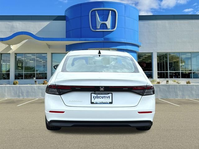 New 2026 Platinum White Pearl Honda SE image 5