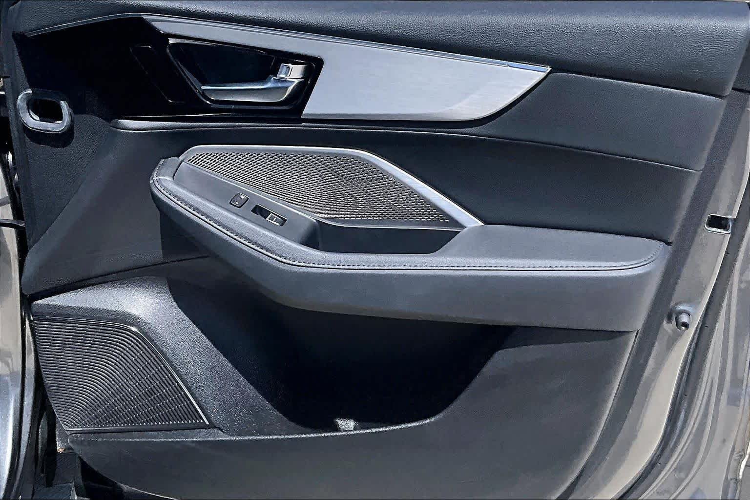 Used 2024 Liquid Carbon Metallic Acura  image 25