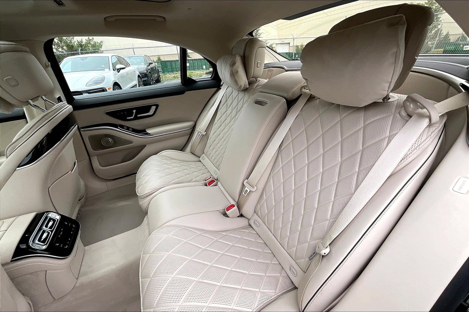 New 2026 Obsidian Black Metallic Mercedes-Benz S 580 image 23