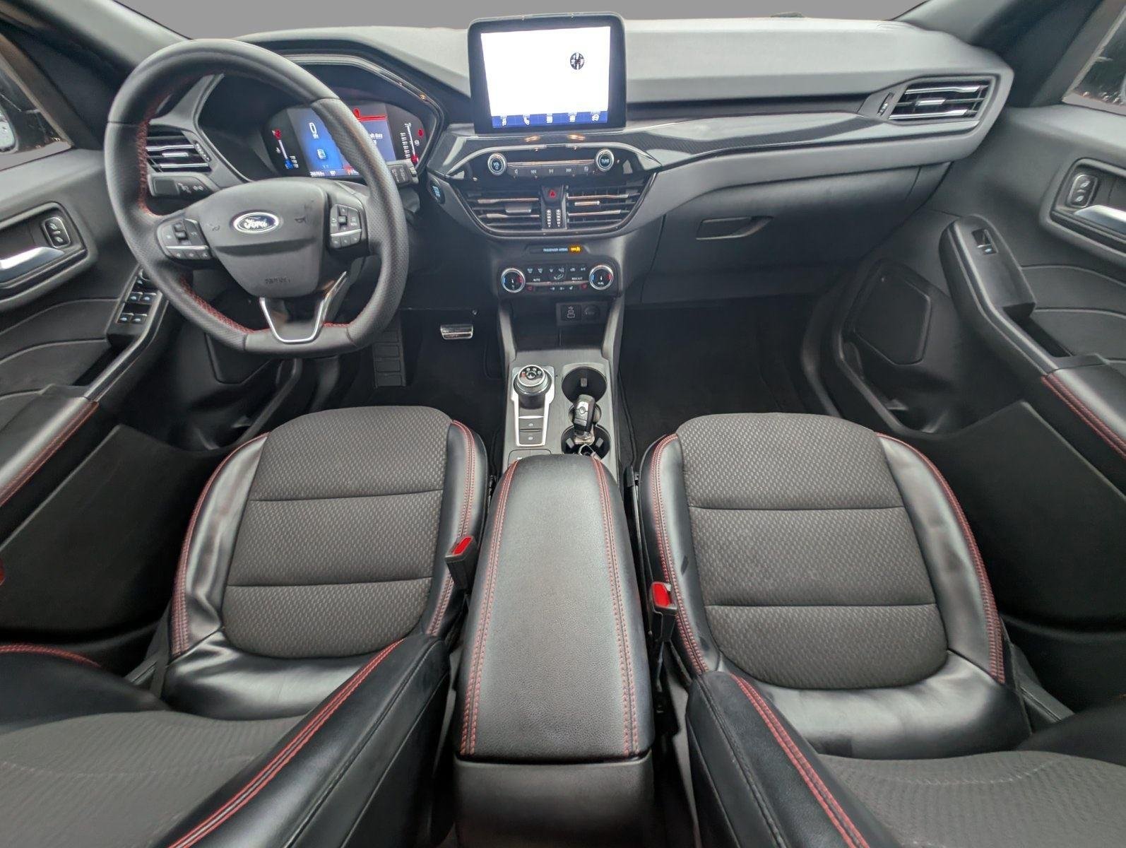 2024 Ford Escape ST-Line - Photo 30